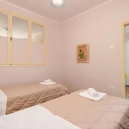 Private Pristine Balcony Home- Heart Of The Center * Thessaloniki