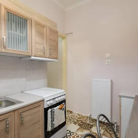 Private Pristine Balcony Home- Heart Of The Center Thessaloniki