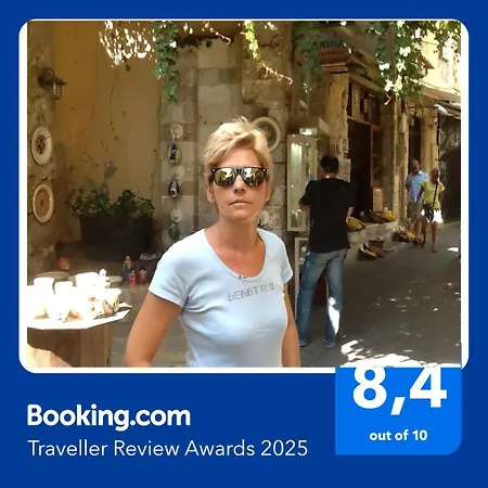 Private Pristine Balcony Home- Heart Of The Center Thessaloniki