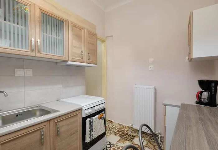Private Pristine Balcony Home- Heart Of The Center Salonicco